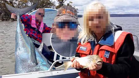 lady with trout full video|Australian Trout Lady Catherine Lee Faces Court。